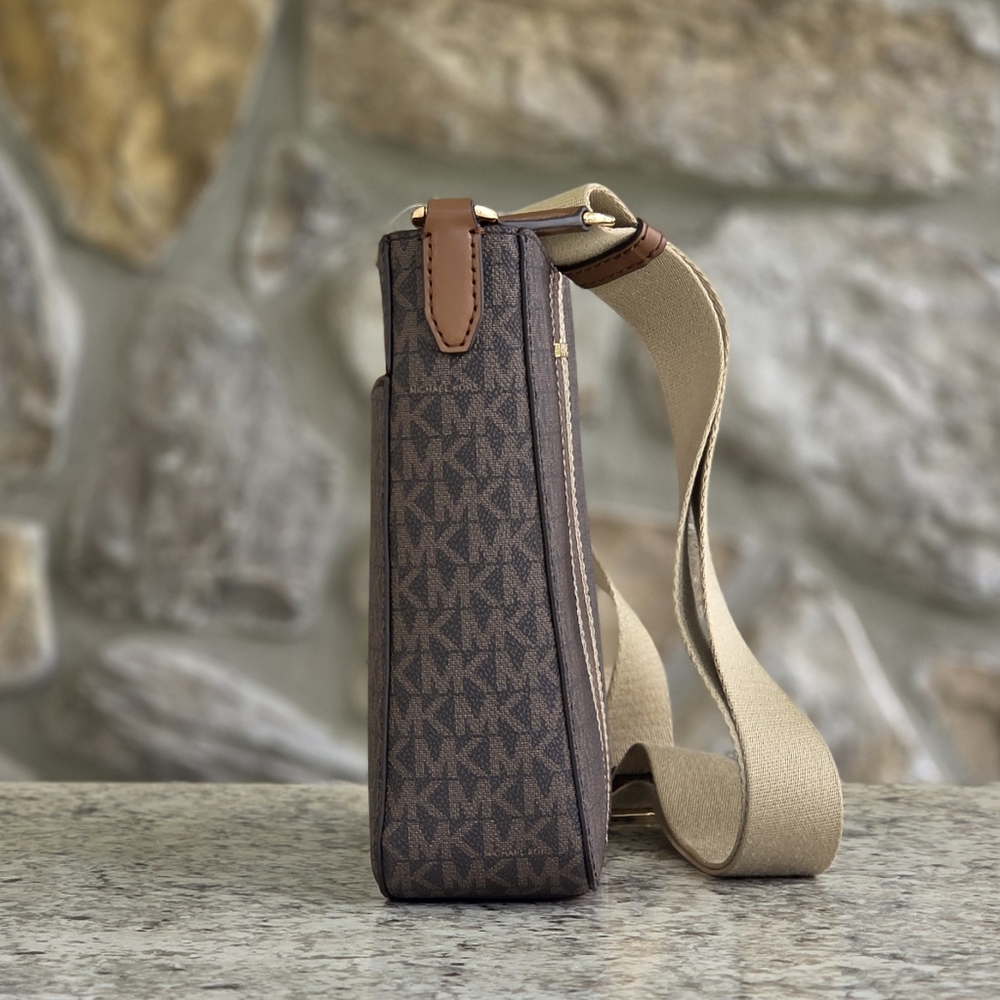Michael Kors Jet Set Logo Small Brown Crossbody - Picture 2 of 9